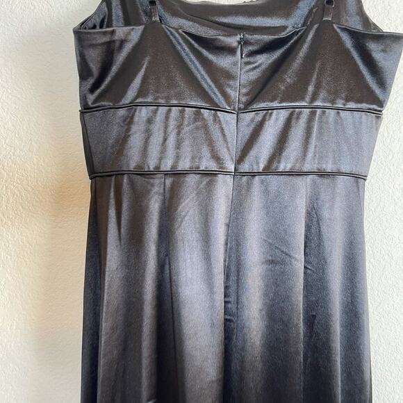 Lulus satin high slit gown - Picture 10 of 13